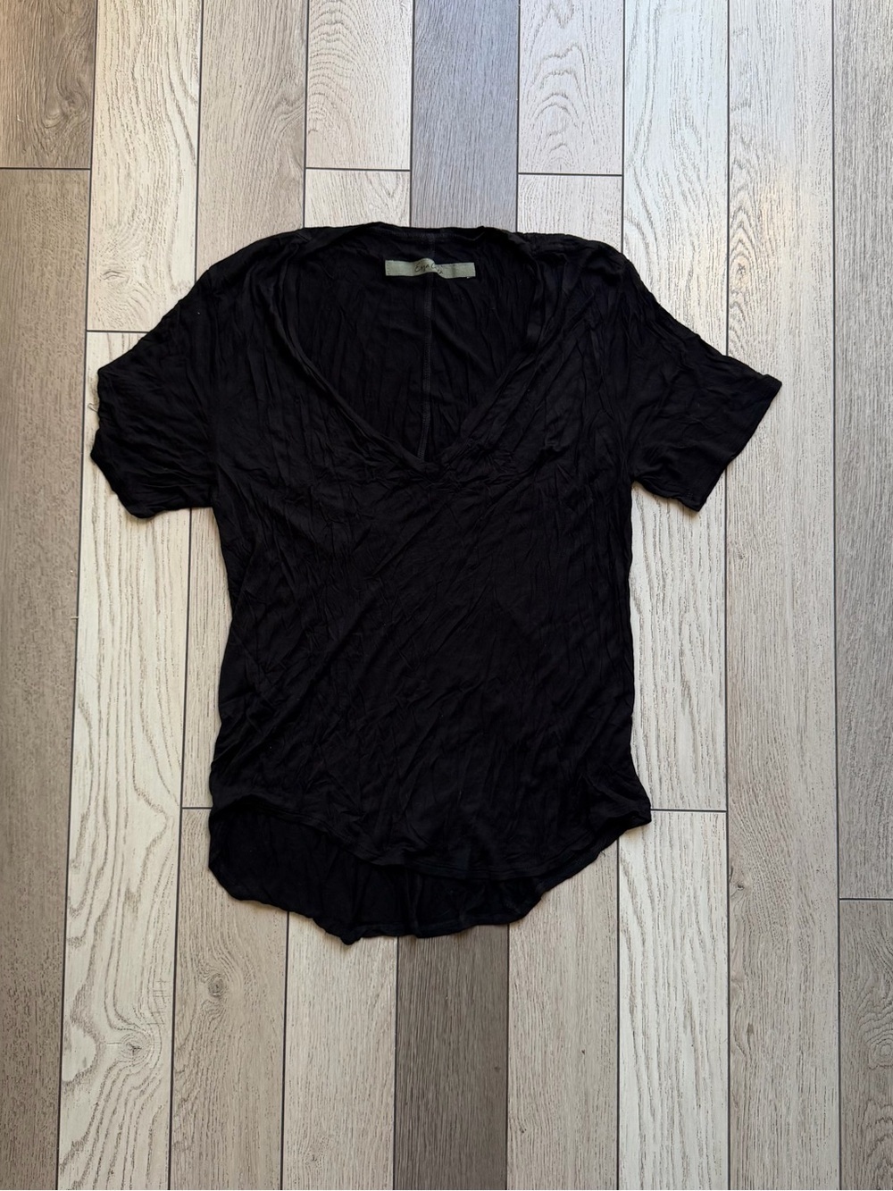 Enza Costa Black Short-Sleeve V-Neck Tee New size M